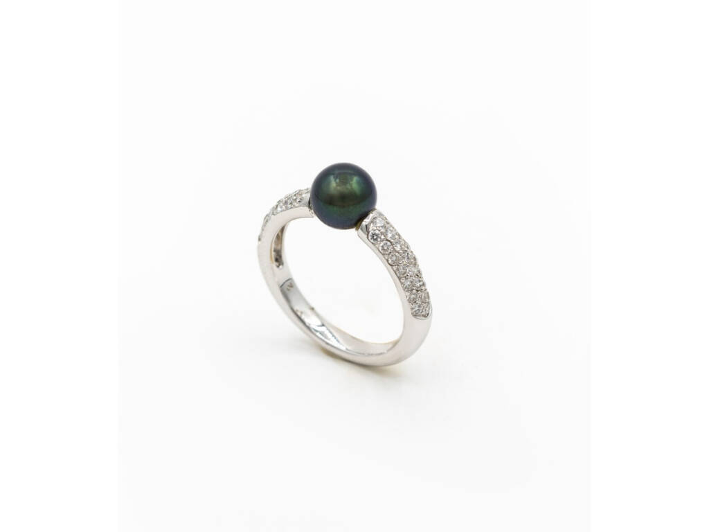 Diamond Pearl Ring