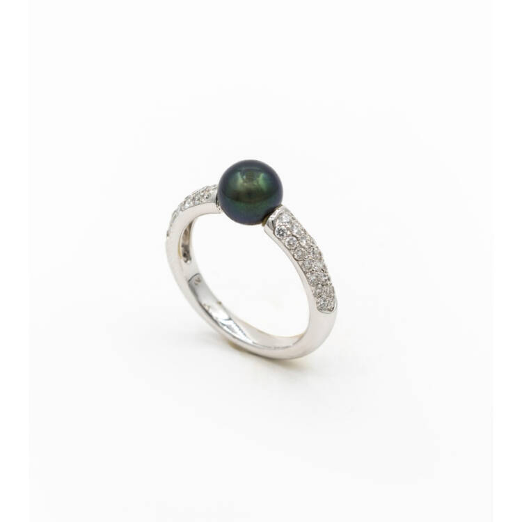 Diamond Pearl Ring